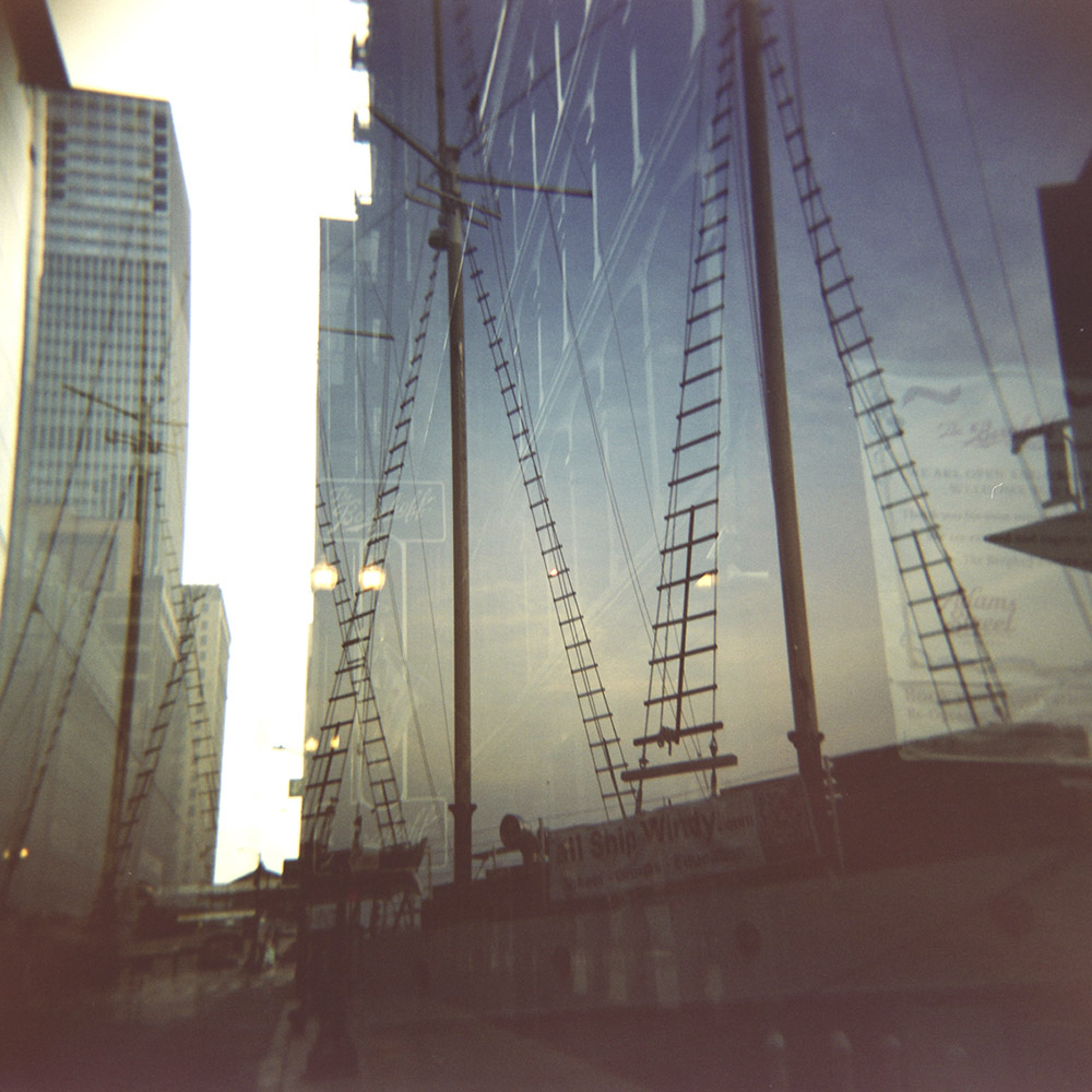 SAILING IN THE CITY 